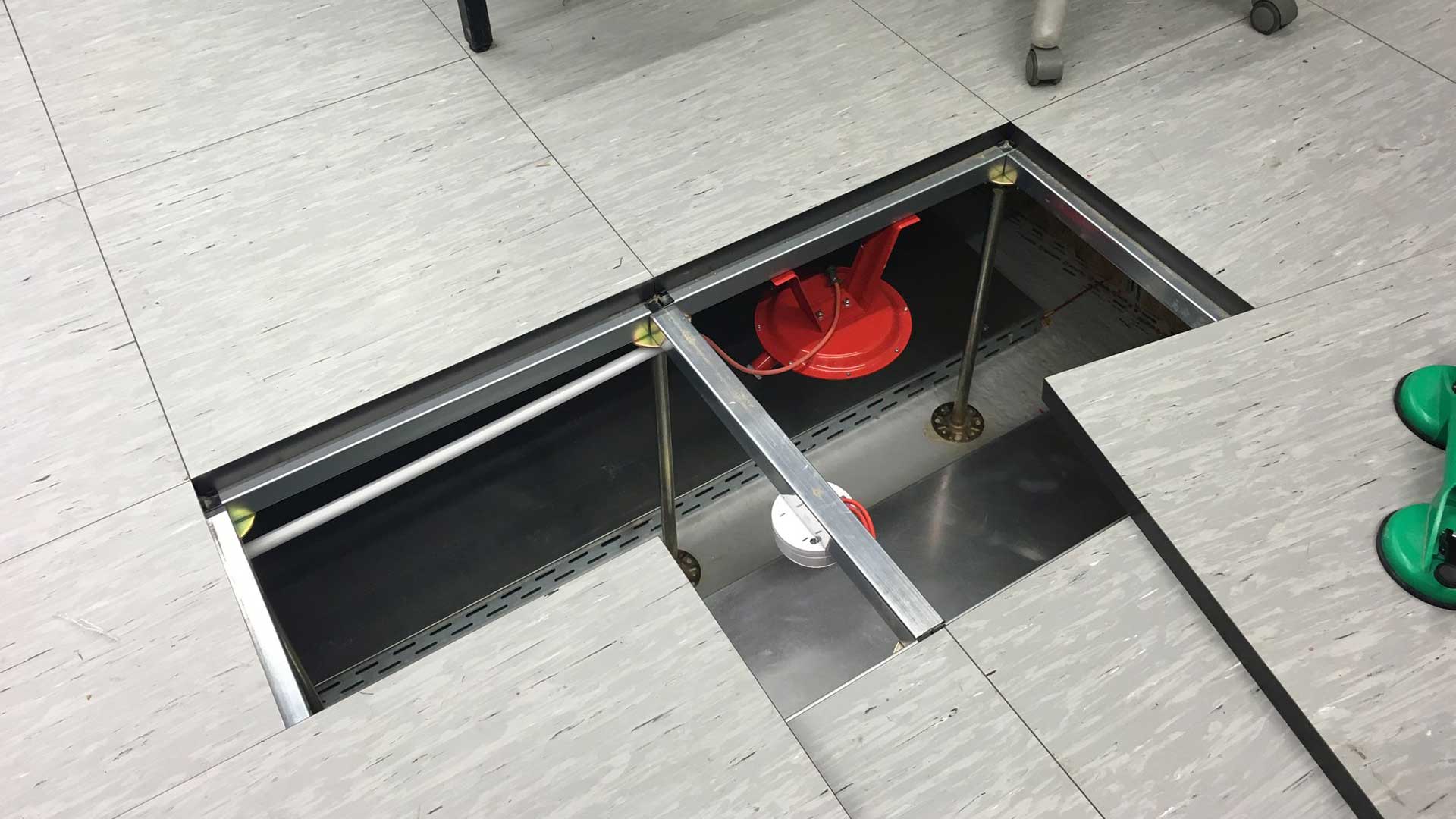 New extinguishing system for raised floors and cable trays